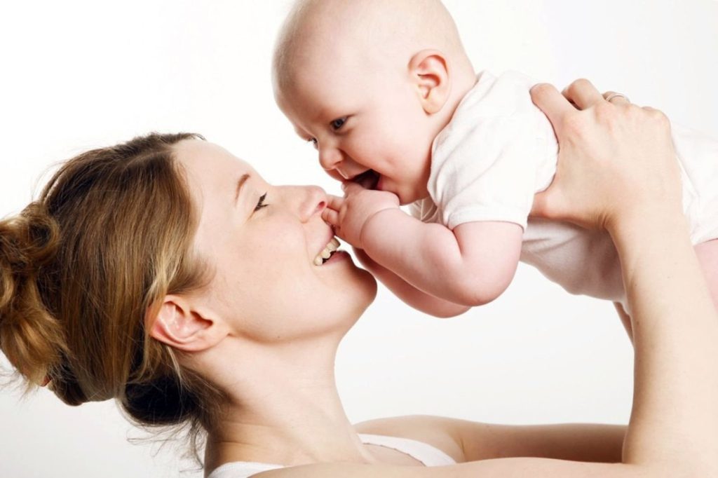 اهمیت حفظ سلامت بانوان در دوران بارداری و شیردهی